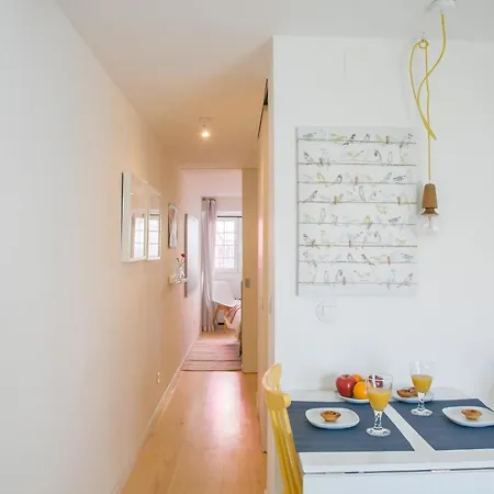 Apartment Travelingtolisbon 299 - Santos / Madragoa